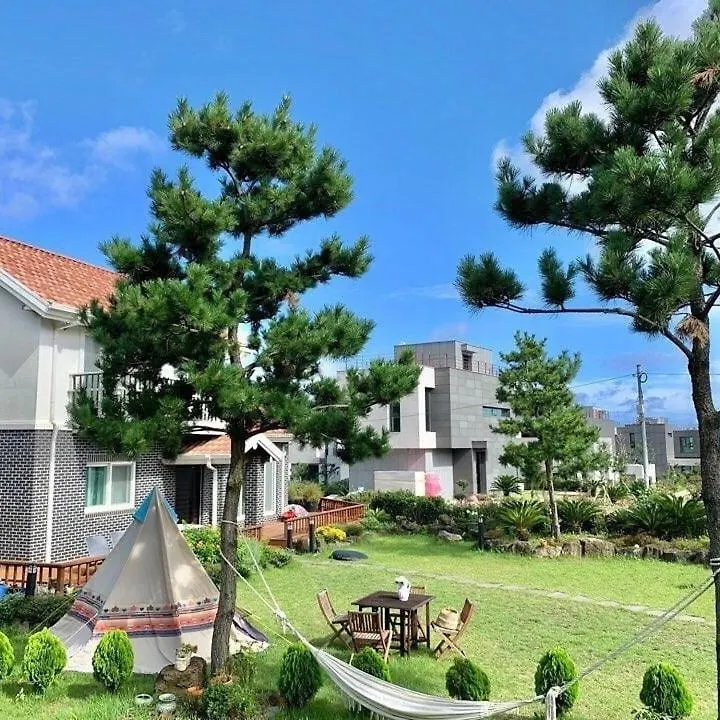 Holiday home Lalala The Pretty Hyeopjae Pension