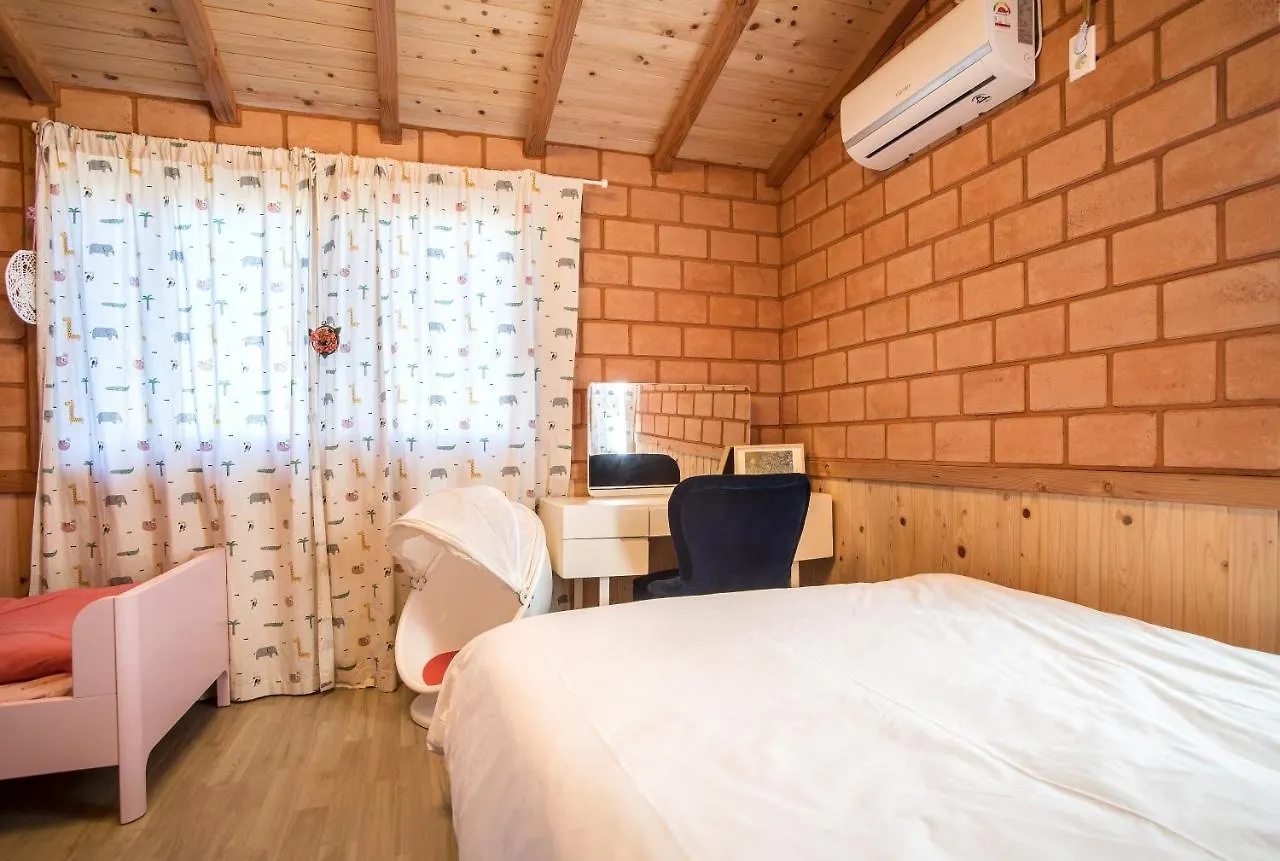 Lalala The Pretty Hyeopjae Pension Holiday home