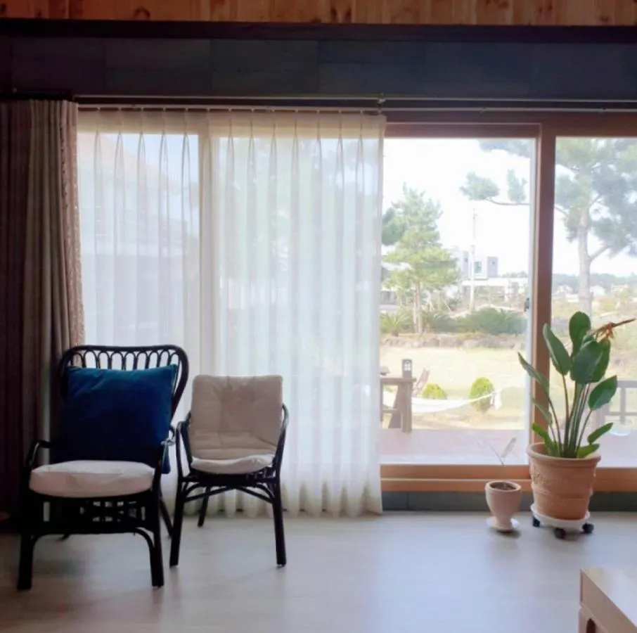 Holiday home Lalala The Pretty Hyeopjae Pension South Korea