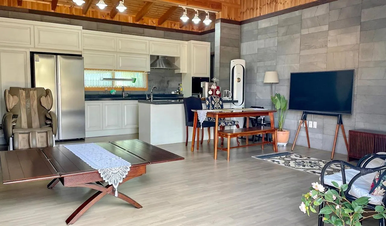 Holiday home Lalala The Pretty Hyeopjae Pension South Korea